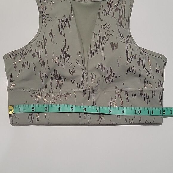 Sweaty Betty x Halle Berry Athena Sports Bra - Picture 13 of 15